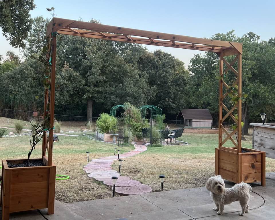 Cedar Planters with Trellis